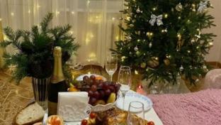 Новогодний продуктовый набор в 2025 году будет стоить в среднем 10 тысяч рублей