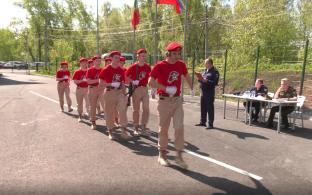 Движение в ногу с чувством гордости