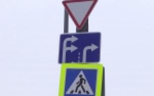 Сегодня изучаем нюансы дорожного движения в самом центре города – на площади Победы