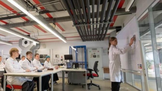 На развитие сферы образования региона в 2026 году направят свыше 148 миллиардов рублей