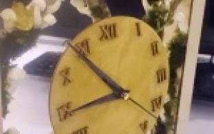 Необычные часы, мох, крахмал и краснокнижные грибы