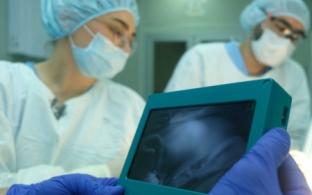 Аппараты, повышающие успешность лечения раковых опухолей, поступили в Свердловский онкодиспансер