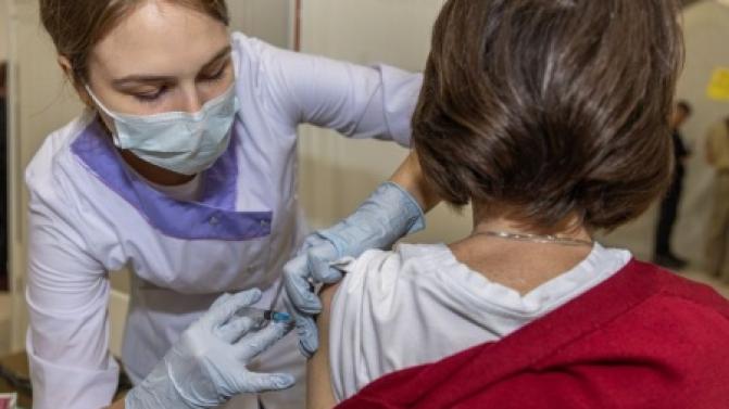 Стартовала вакцинация против гриппа в торговых центрах Екатеринбурга, Каменска-Уральского, Первоуральска и Асбеста