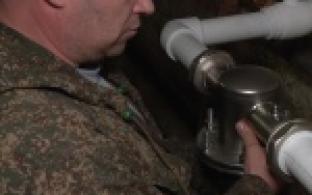 Первоуральские коммунальщики начали установку фильтров для воды в многоквартирных домах