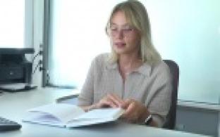 Учитель химии 21-го лицея Юлия Калинина стала полуфиналисткой образовательного телешоу «Классная тема!»