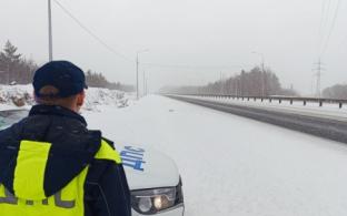 Госавтоинспекция напоминает о правилах безопасности в условиях снегопада