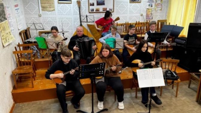 Музыкально-театральное «закулисье»: как проходят репетиции спектакля «Во имя мира на земле»