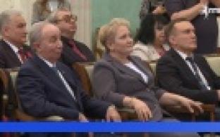 ВРИО губернатора Свердловской области Денис Паслер вручил награды выдающимся уральцам