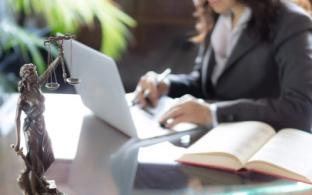 Бесплатно получить юридическую консультацию смогут отдельные категории граждан