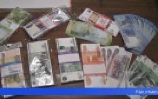 Как выявить фальшивые деньги, напомнили представители полиции и банка России