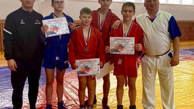 Спортсмены команды «Полипласт самбо» взяли призовые места