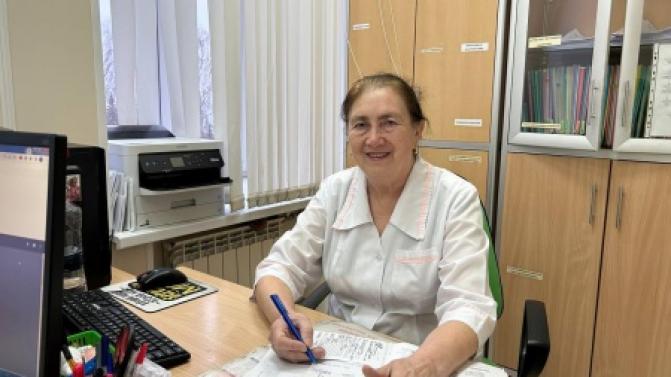 Евгений Куйвашев наградил специальной премией 66 медицинских работников из 20 населённых пунктов Свердловской области