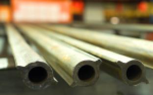 На Первоуральском новотрубном заводе возобновили выпуск плавниковых труб