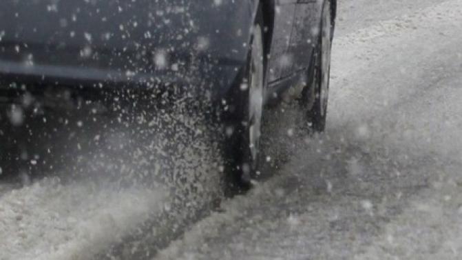 Госавтоинспекция Первоуральска призывает автомобилистов быть осторожнее на дорогах из-за надвигающейся непогоды