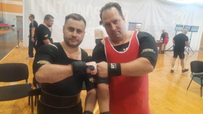 Первоуральские атлеты успешно выступили на Первенстве России по пауэрлифтингу среди ветеранов