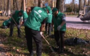 Комментаторская будка, удобное расположение трибун, парковка и многое другое