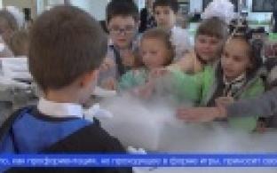 Учебный год для сотен первоуральских первоклассников начался с фестиваля профессий