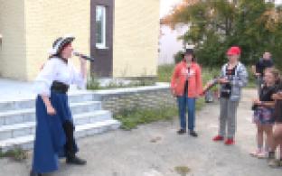 Для юных жителей посёлка Доломитовый устроили яркий праздник ко Дню знаний