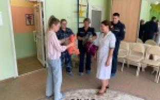 Сотрудники первоуральского исправцентра ГУФСИН оказали гуманитарную помощь Дому малютки