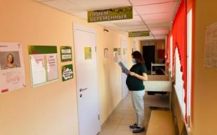 Благодаря ЭКО уже 185 здоровых детей появились на свет в свердловских семьях, затронутых ВИЧ-инфекцией