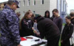 Проверку знаний, физических навыков и начальной военной подготовки устроили для первоуральских подростков