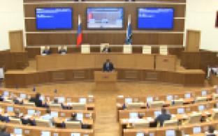 Губернатор Евгений Куйвашев отчитался о деятельности правительства Свердловской области