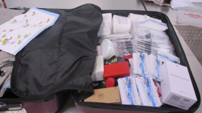 Кольцовские таможенники пресекли нелегальный ввоз стоматологических инструментов из Китая