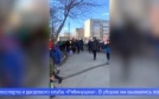 Первоуральцы вышли на весенние субботники