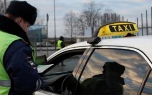 В Первоуральске проходит рейд «Нелегальный перевозчик. Такси»
