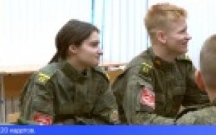 Выпускники кадетских классов посетили родную школу