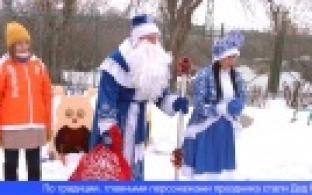 Сказочная атмосфера и подарки – самым маленьким первоуральцам