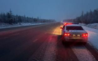 Автоинспекторы призывают участников движения проявлять повышенную осторожность