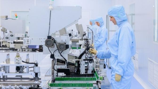 Серийное производство комплектующих для систем взятия крови запустили в Свердловской области