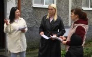 Жителей дома на улице Советская уже много лет держит в страхе соседка