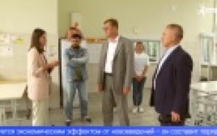 Глава Первоуральска проинспектировал, как проходят ремонты в образовательных организациях