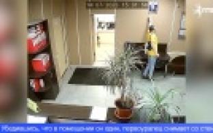 Первоуралец украл портрет Президента России