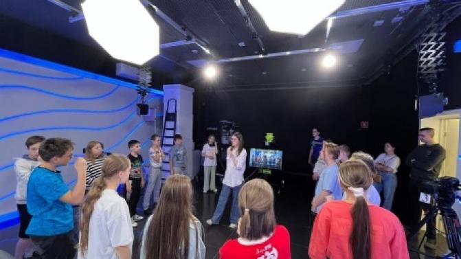 Мы рады познакомить Вас с загадочным миром телевидения!