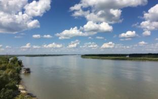 Смотрите продолжение документального цикла "О времени и о реке" "Обь"