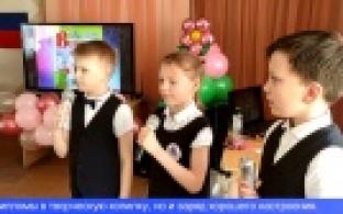 Книжный театральный фестиваль провели для первоуральских школьников