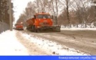 Последствия обильного снегопада ликвидируют коммунальные службы