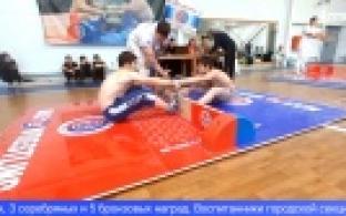 Первоуральцы приняли участие в областных соревнованиях по мас-рестлингу