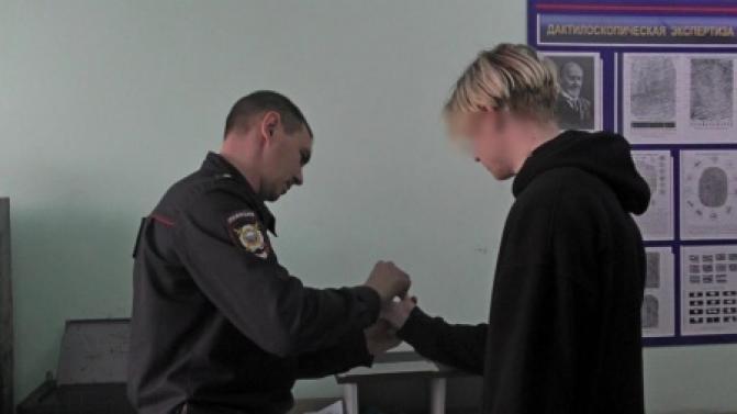 В Свердловской области задержан молодой человек, которого подозревают в мошенничестве