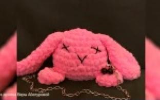 14-летняя уралочка научилась вязать крючком и теперь создаёт игрушки на продажу