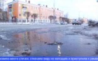 Пешеходную зону проспекта Ильича залило водой