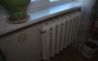 Лёд в квартирах и каток в подъезде - таковы последствия коммунальной аварии на ул. Вайнера