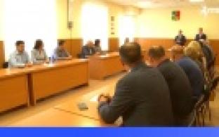 Народные избранники получили удостоверения депутатов городской Думы