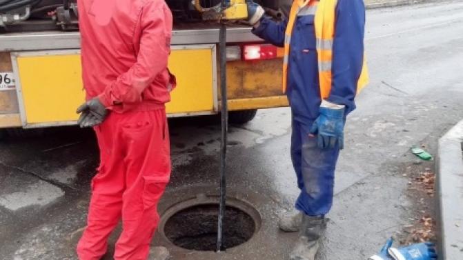 Волосы, наполнитель для кошачьего лотка и окурки