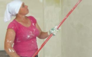 Перед началом учебного года шефы первоуральских школ проводят ремонты в образовательных учреждениях