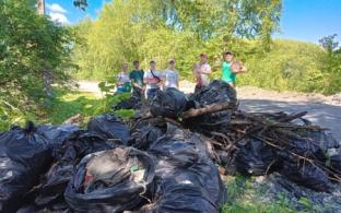 Первоуральцы собрали 60 мешков мусора