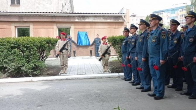 Сегодня установили мемориальную доску на здании Пожарной части